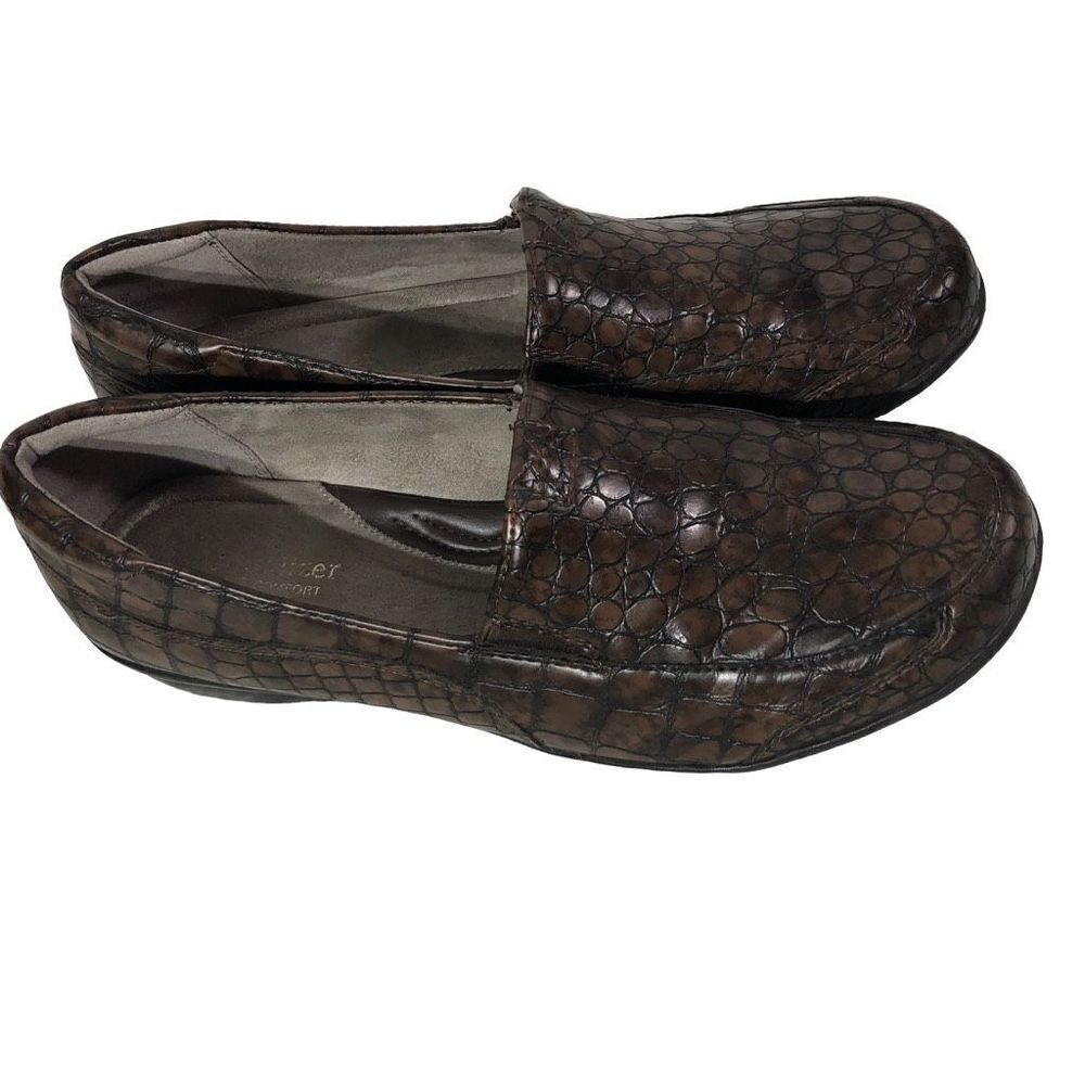 Naturalizer Women's Crocodile Print Slip on Loafers Size 9W